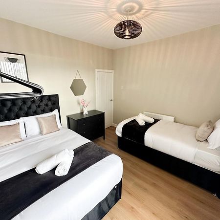 2 Bedroom House 10 Mins To City Centre & Albert Dock Ливърпул Екстериор снимка