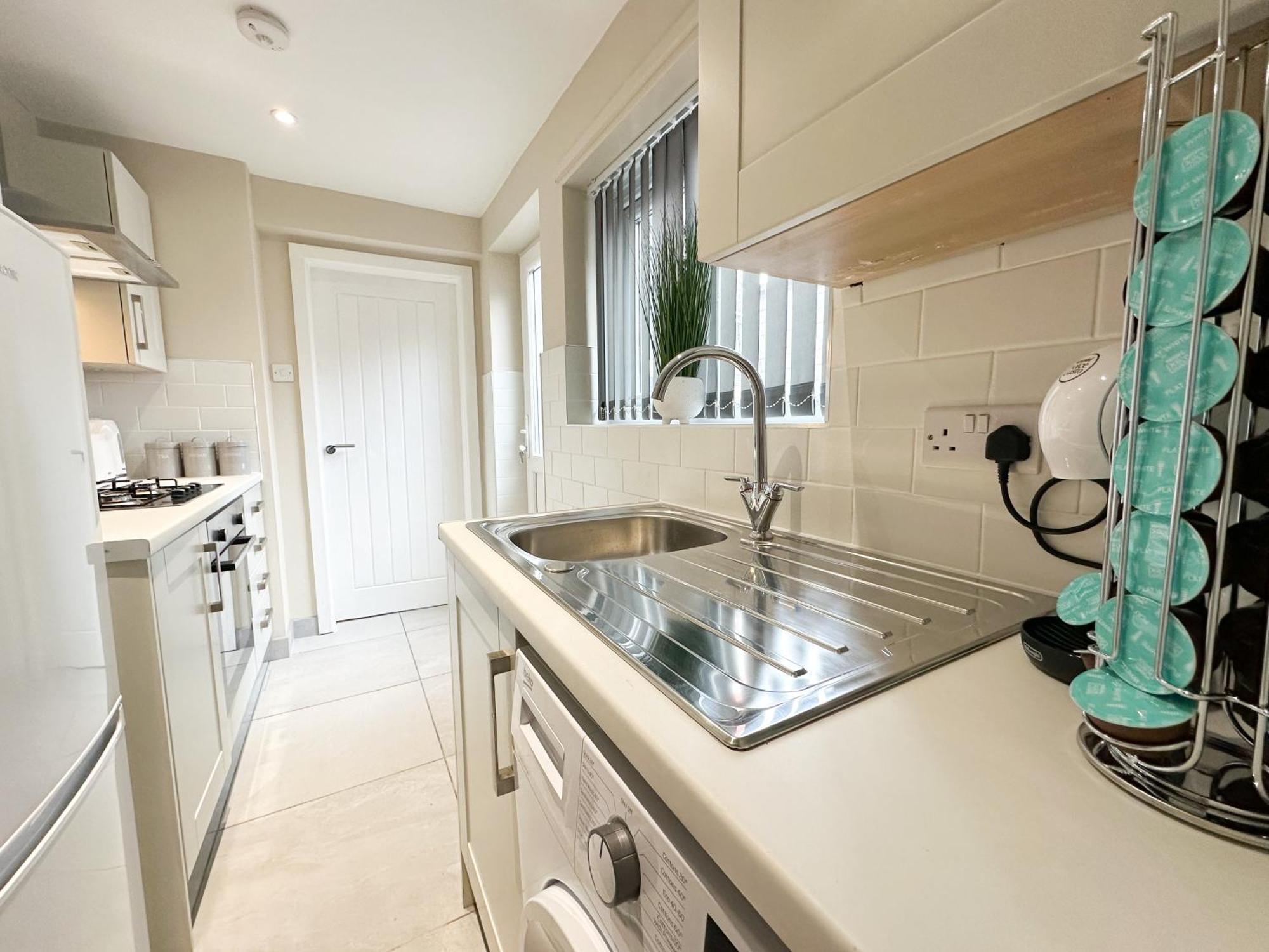 2 Bedroom House 10 Mins To City Centre & Albert Dock Ливърпул Екстериор снимка
