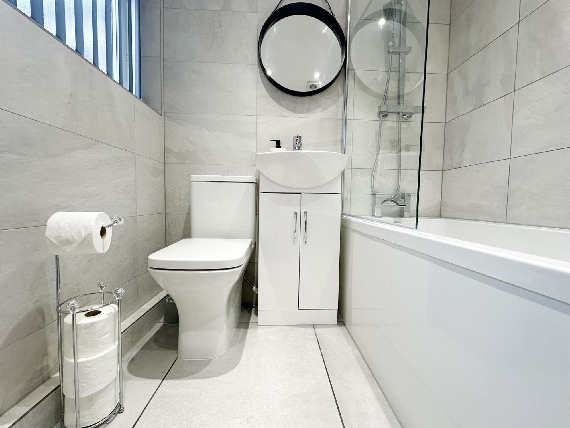 2 Bedroom House 10 Mins To City Centre & Albert Dock Ливърпул Екстериор снимка