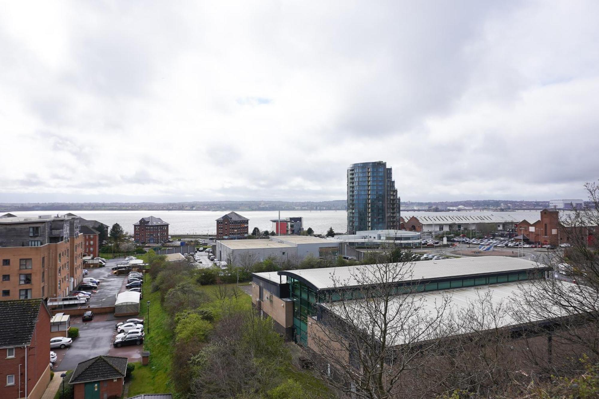 2 Bedroom House 10 Mins To City Centre & Albert Dock Ливърпул Екстериор снимка